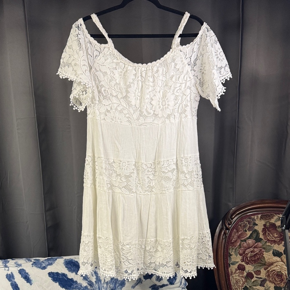 Signature by Robbie Bee White Lace Midi Dress